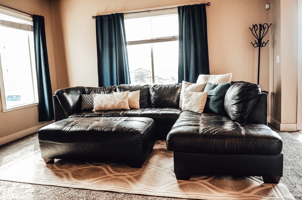 The Cove Townhome 1